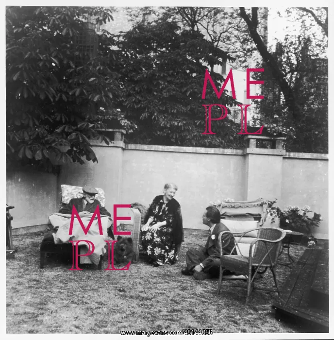 : FREUD & FAMILY / 1938 / 57 : FREUD & FAMILY / 1938 / 57