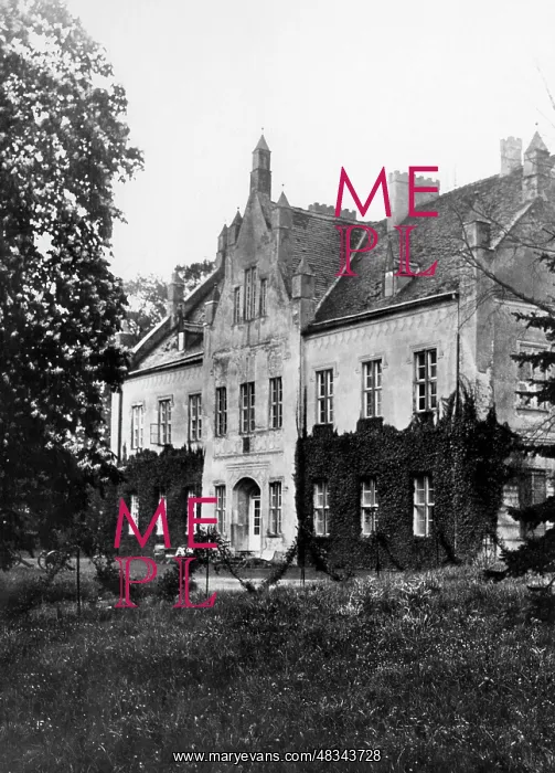 : The Friedersdorf Castle, 1927 : The Friedersdorf Castle, 1927