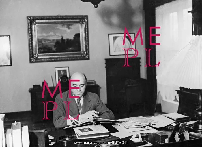 : Friedrich Bergius at his desk, 1932 : Friedrich Bergius at his desk, 1932