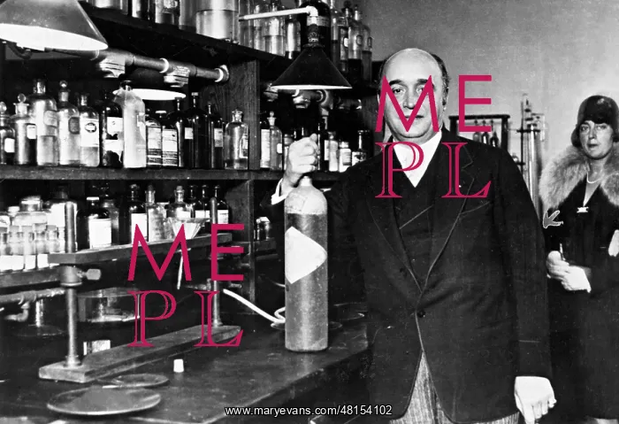 : Friedrich Bergius in his laboratory, 1928 : Friedrich Bergius in his laboratory, 1928