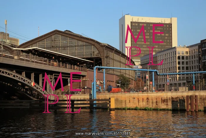 : Friedrichstrasse Bahnhof, Berlin, Germany : Friedrichstrasse Bahnhof, Berlin, Germany