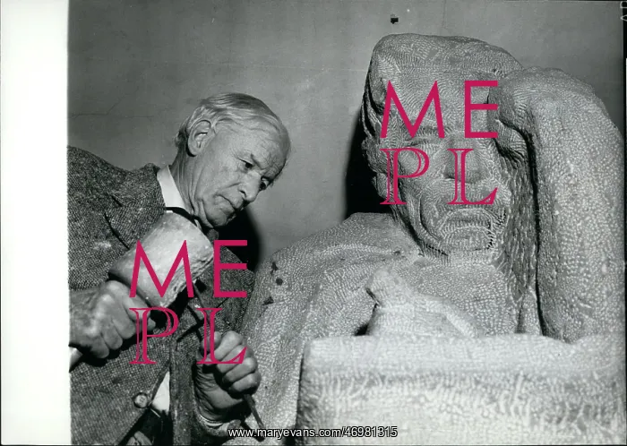 : Fritz Behn, German sculptor, bust of Albert Schweitzer : Fritz Behn, German sculptor, bust of Albert Schweitzer