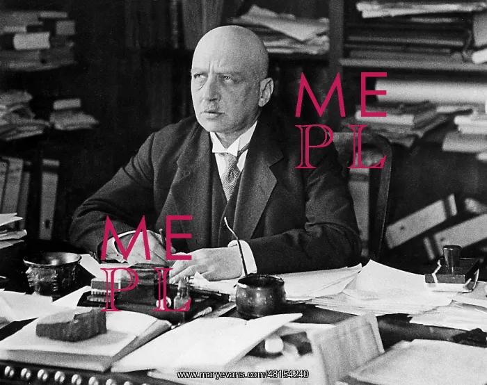 : Fritz Haber at his desk, 1931 : Fritz Haber at his desk, 1931