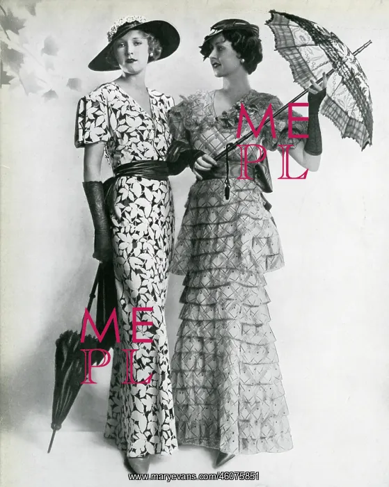 : Frocks and accessories 1933 : Frocks and accessories 1933