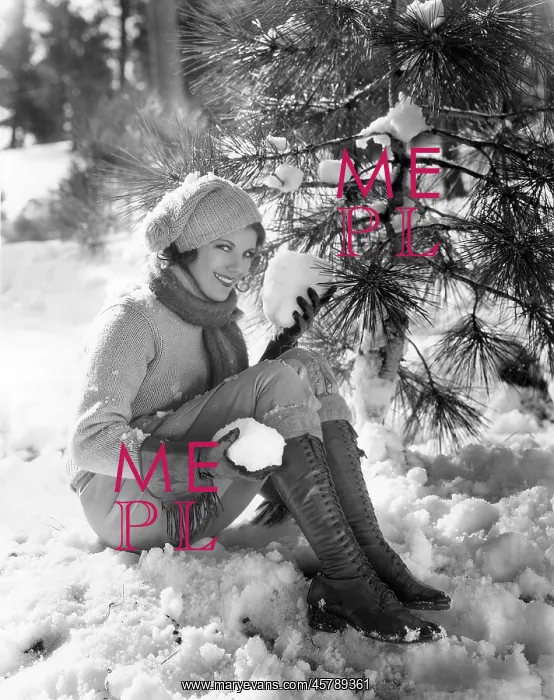 : Frolicking in the snow : Frolicking in the snow