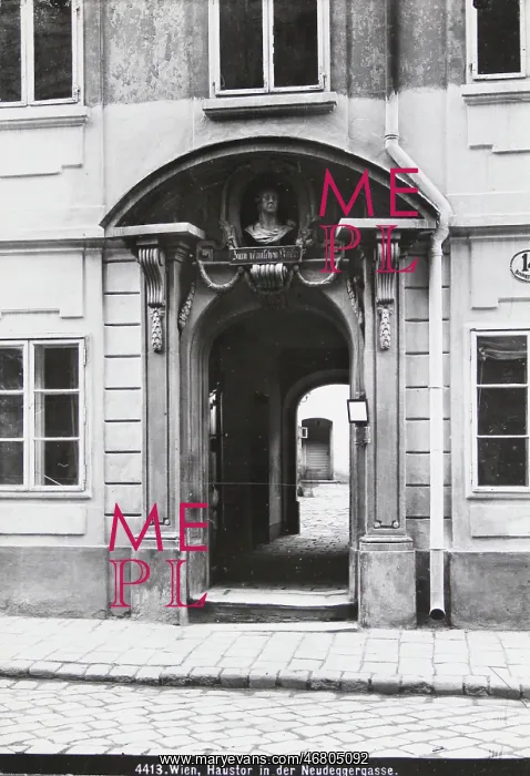 : Front-door at Neudeggergasse : Front-door at Neudeggergasse