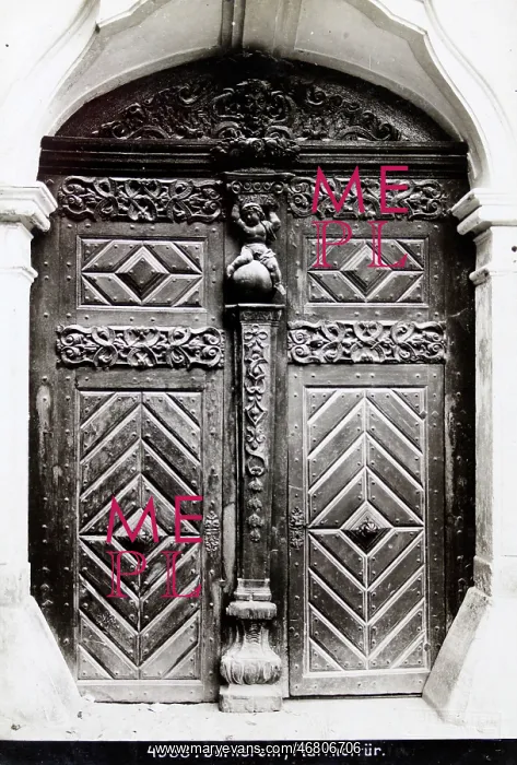 : Front-door of parish house in Durnstein : Front-door of parish house in Durnstein