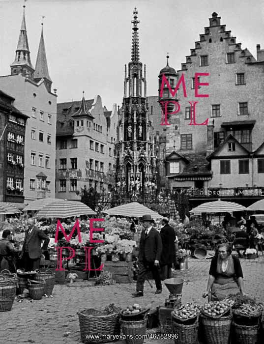 : Fruit, flower and vegetable market, Nuremberg, Germany : Fruit, flower and vegetable market, Nuremberg, Germany