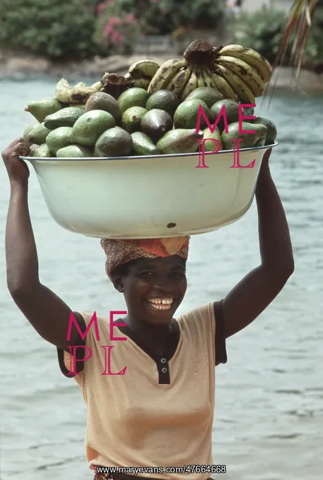 : Fruit seller, Sierra Leone : Fruit seller, Sierra Leone