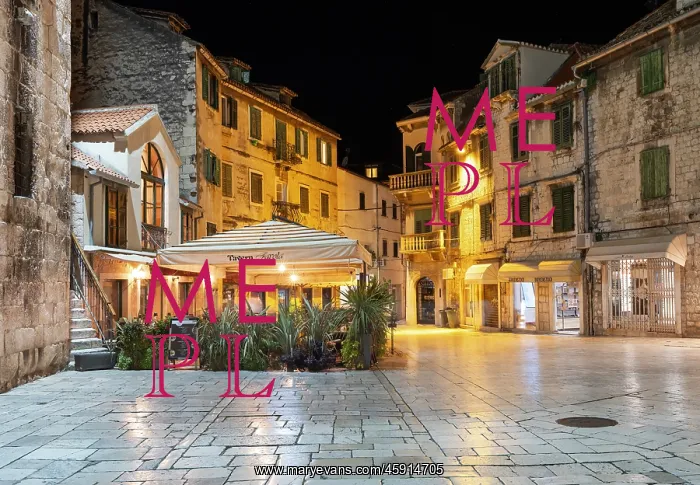: Fruit Square, Split, Croatia : Fruit Square, Split, Croatia