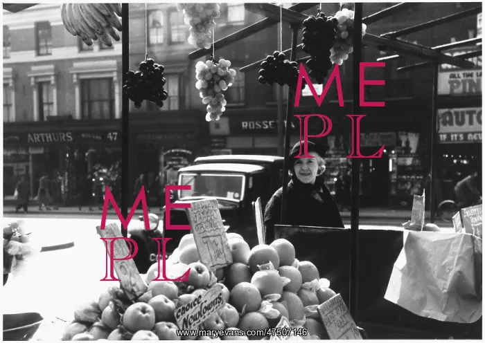 : FRUIT STALL 1930S : FRUIT STALL 1930S