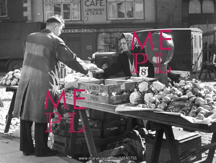 : FRUIT AND VEG STALL : FRUIT AND VEG STALL