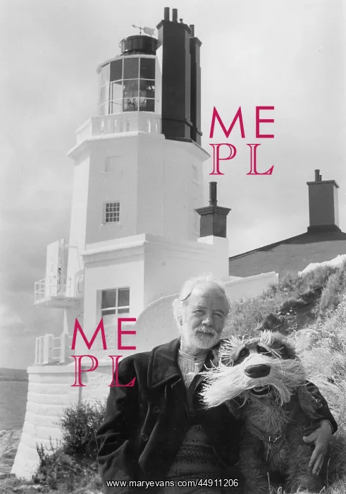 : Fulton Mackay and Sprocket, filming in Cornwall : Fulton Mackay and Sprocket, filming in Cornwall
