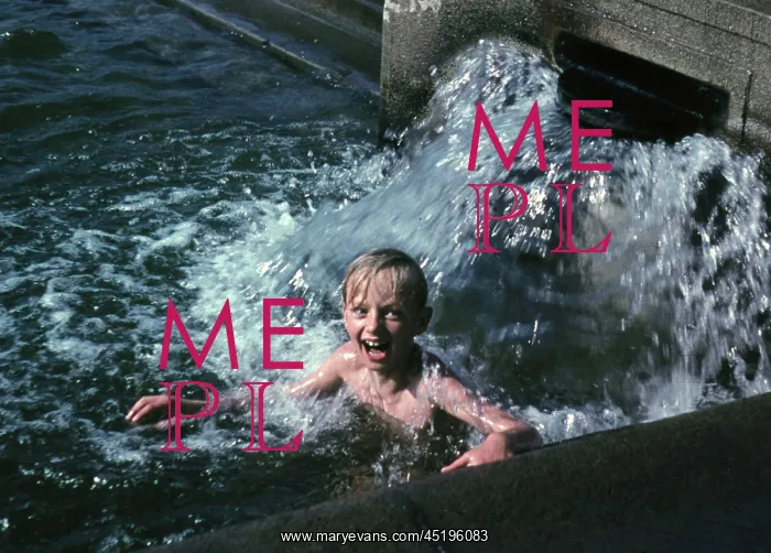 : Fun in open-air pool Leuna 1948 : Fun in open-air pool Leuna 1948