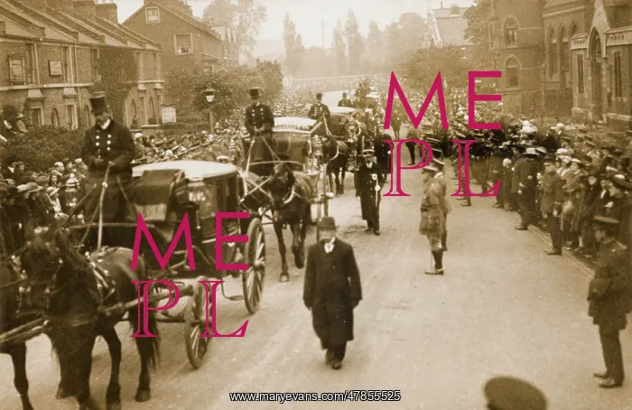 : Funeral of air raid victims 1918 : Funeral of air raid victims 1918