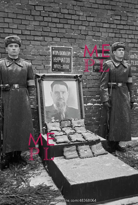: Funeral ceremony for I.V. Kurchatov : Funeral ceremony for I.V. Kurchatov