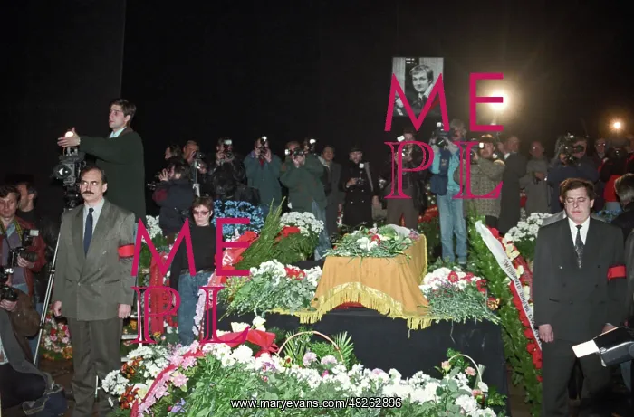 : The funeral of Dmitry Kholodov. 1994 : The funeral of Dmitry Kholodov. 1994