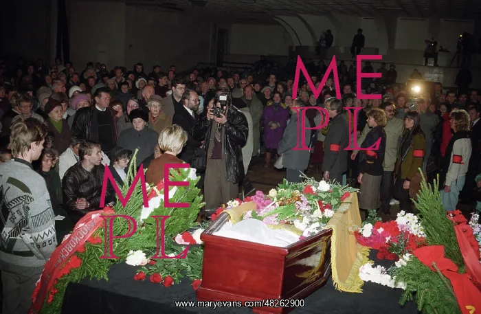 : The funeral of Dmitry Kholodov. 1994 : The funeral of Dmitry Kholodov. 1994