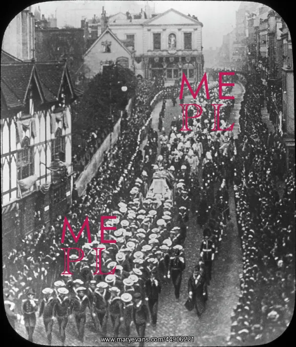 : Funeral of Edward VII - Bluejackets and gun carriage : Funeral of Edward VII - Bluejackets and gun carriage