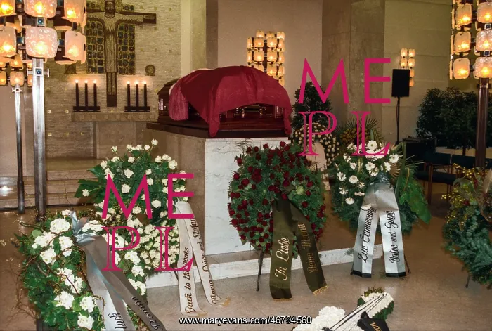 : Funeral of Falco : Funeral of Falco