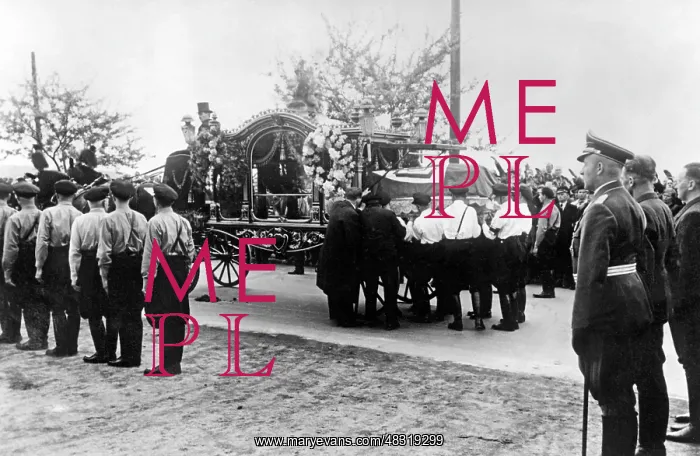 : Funeral of Hofmann and Boehm in Cheb, 1938 : Funeral of Hofmann and Boehm in Cheb, 1938