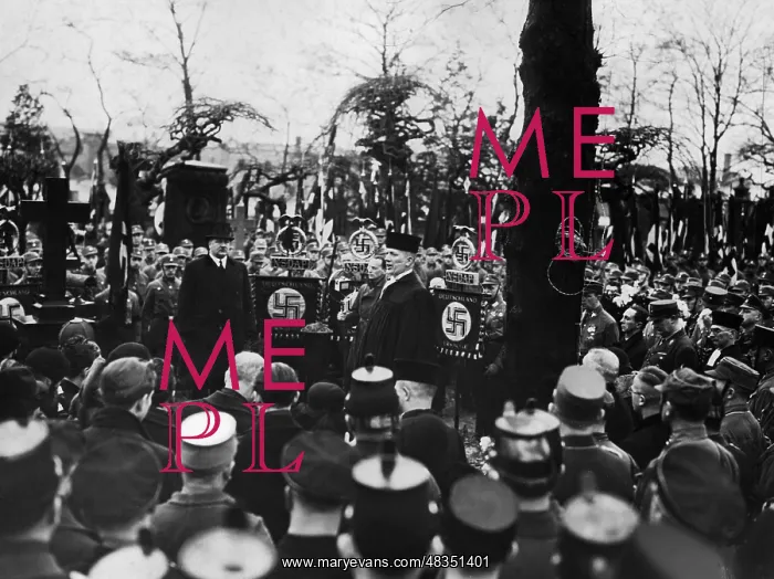 : Funeral of Maikowski and Zauritz, 1933 : Funeral of Maikowski and Zauritz, 1933