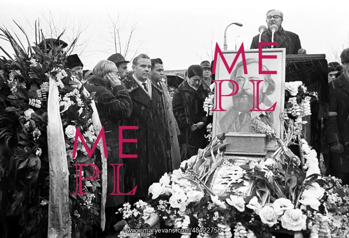 : Funeral of Nikolai Ogarev's ashes at Novodevichy : Funeral of Nikolai Ogarev's ashes at Novodevichy