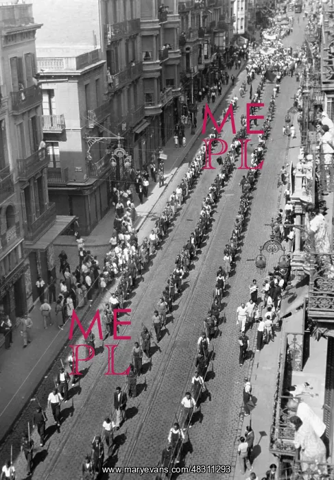 : Funeral procession for Marius Rietti in Barcelona, ??1936 : Funeral procession for Marius Rietti in Barcelona, ??1936