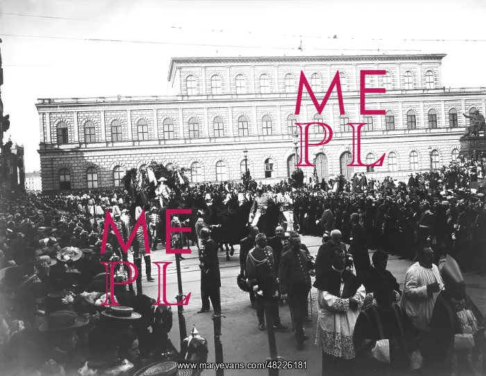 : Funeral procession for Prince Adalbert of Bavaria, 1905 : Funeral procession for Prince Adalbert of Bavaria, 1905