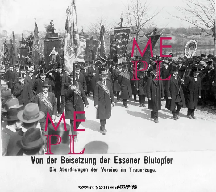 : Funeral procession for the victims of the Essen Blutopfer : Funeral procession for the victims of the Essen Blutopfer