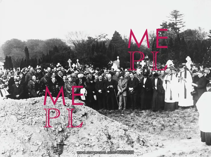  : Funeral for victims of the First World War