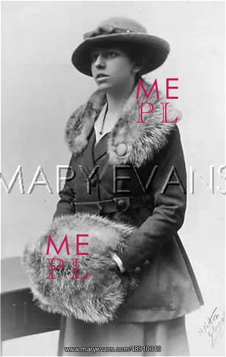 : FUR TRIMMED SUIT C.1917 : FUR TRIMMED SUIT C.1917