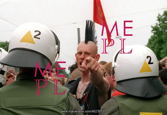 : Furious punkter at right-wing rally : Furious punkter at right-wing rally