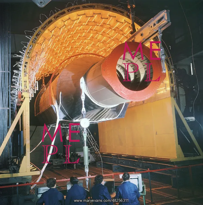 : Fuselage thermal test of Soviet Tupolev Tu-144 : Fuselage thermal test of Soviet Tupolev Tu-144