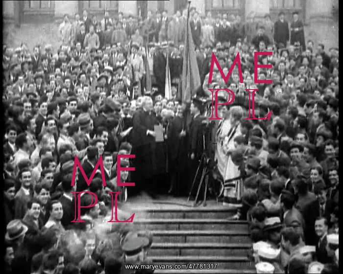 : G. K. Chesterton Surrounded by a Crowd : G. K. Chesterton Surrounded by a Crowd