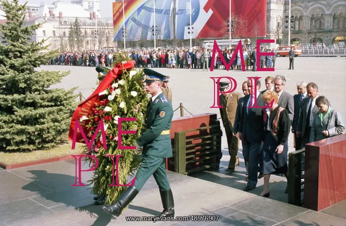 : G. Marchais visits Moscow : G. Marchais visits Moscow