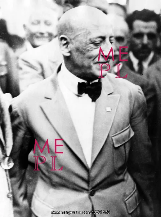 : Gabriele Di Annunzio, 1933 : Gabriele Di Annunzio, 1933