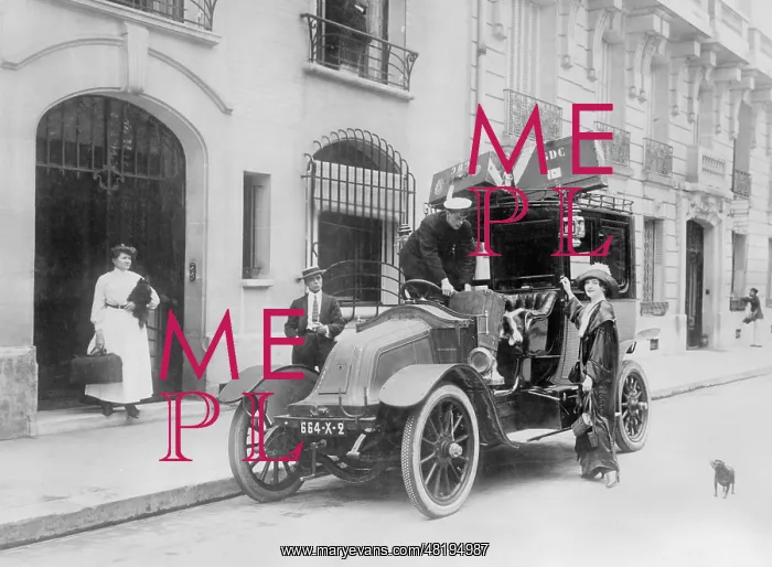 : Gaby Deslys with a car : Gaby Deslys with a car