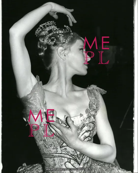 : Galina Panov, ballet dancer, at Donmar Studios, London : Galina Panov, ballet dancer, at Donmar Studios, London