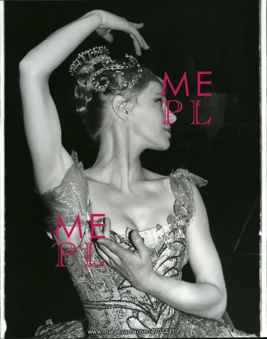 : Galina Panov, ballet dancer, at Donmar Studios, London : Galina Panov, ballet dancer, at Donmar Studios, London