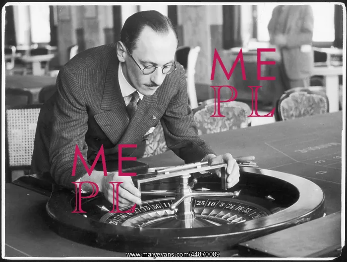 : GAMBLING / ROULETTE : GAMBLING / ROULETTE