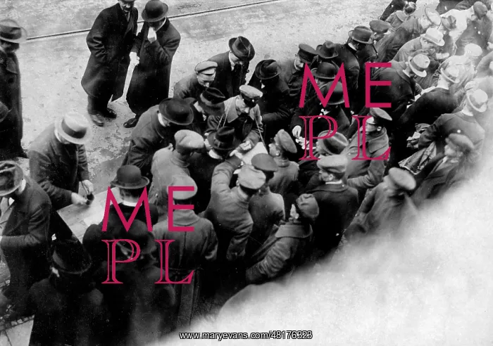 : Gambling on the street, 1919 : Gambling on the street, 1919