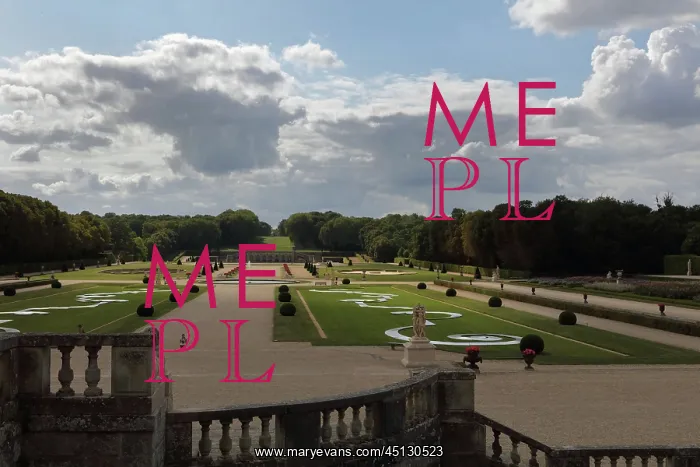 : Gardens, Chateau de Vaux-le-Vicomte, Maincy, Seine-et-Marne : Gardens, Chateau de Vaux-le-Vicomte, Maincy, Seine-et-Marne