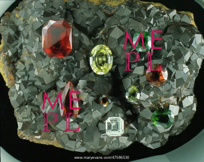 : Garnet cut stones : Garnet cut stones
