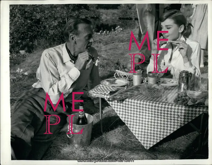 : Gary Cooper and Audrey Hepburn in Paris : Gary Cooper and Audrey Hepburn in Paris