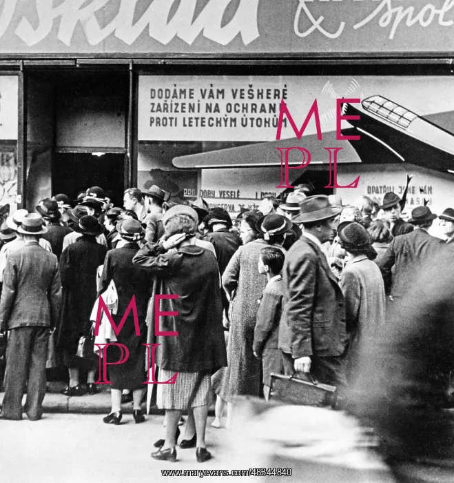 : Gas mask issuing office, 1938 : Gas mask issuing office, 1938