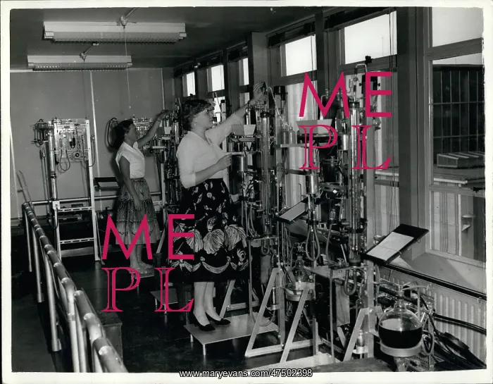 : Gas - Oil. Jun. 06, 1959 - OPENING OF THE WARREN SPRING LABORATORY : Gas - Oil. Jun. 06, 1959 - OPENING OF THE WARREN SPRING LABORATORY