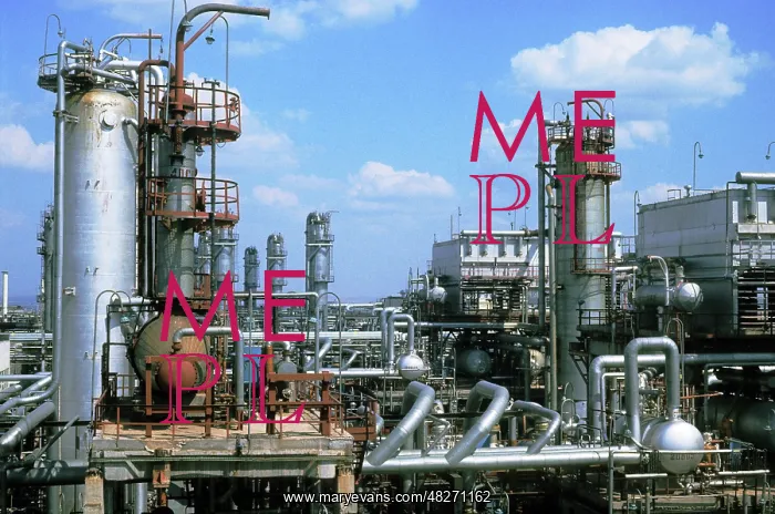 : Gas processing plant in Orenburg, 1976 : Gas processing plant in Orenburg, 1976