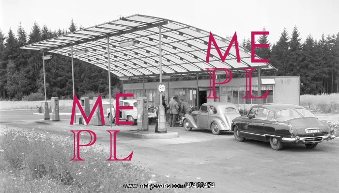 : Gas station - Benzina - state owned : Gas station - Benzina - state owned