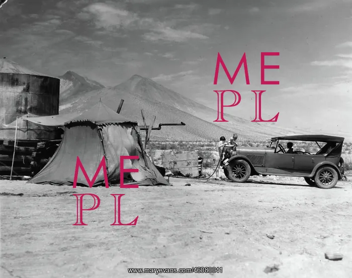 : A gas station in the Mojave Desert : A gas station in the Mojave Desert